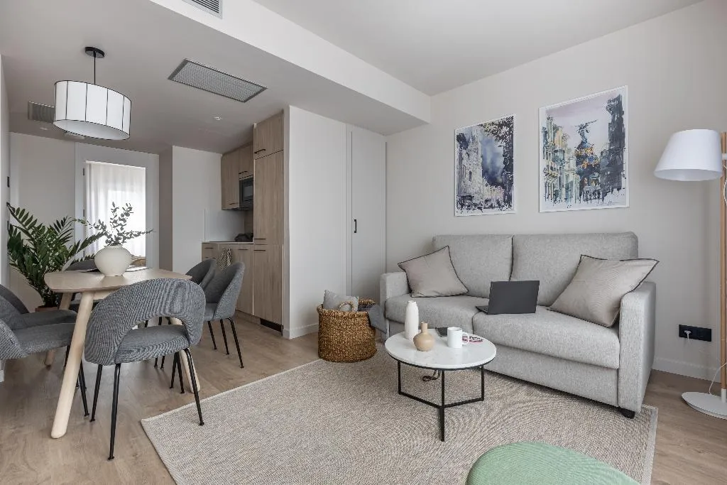 APARTMENT TWO BEDROOMS Room, Libere Madrid Chamberi, Madrid
