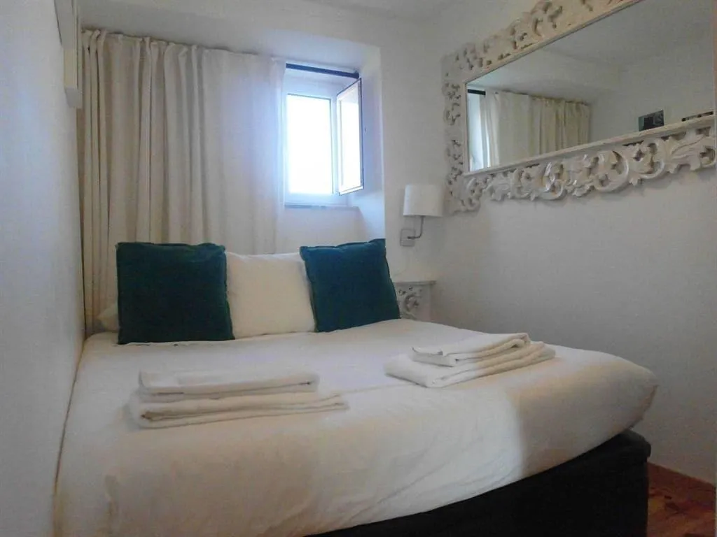 Room, Santosweethome 1, Lisbon