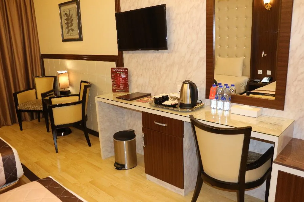 QUADRUPLE STANDARD Room, Al Khaleej Grand, Dubai