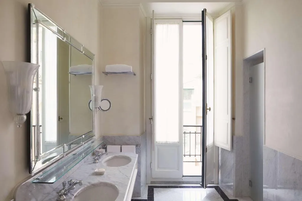 JUNIOR SUITE DELUXE Room, Grand Hotel Timeo, A Belmond Hotel, Taormina, Taormina