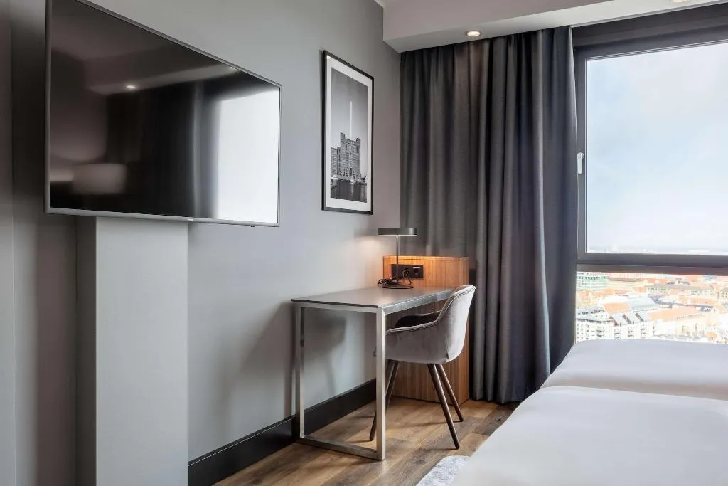 DOUBLE LAKE VIEW Room, Radisson Blu Scandinavia Copenhagen, Copenhagen