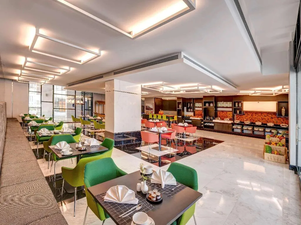 Restaurant, Novotel Sharjah Expo Centre, Dubai