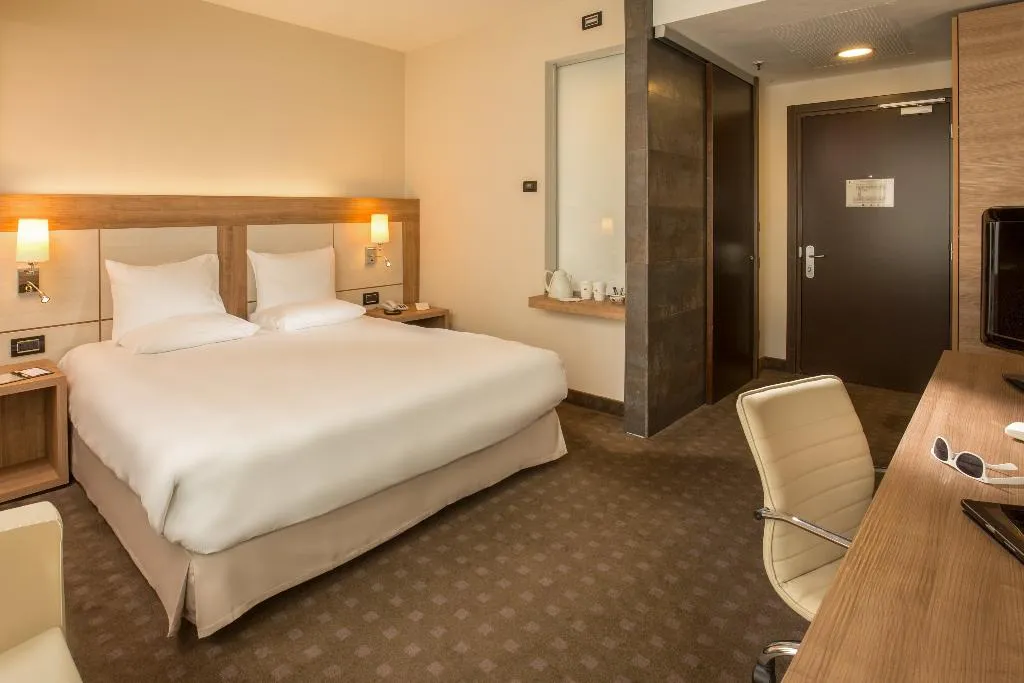 DOUBLE SINGLE USE STANDARD Room, DoubleTree by Hilton Milan, Milan