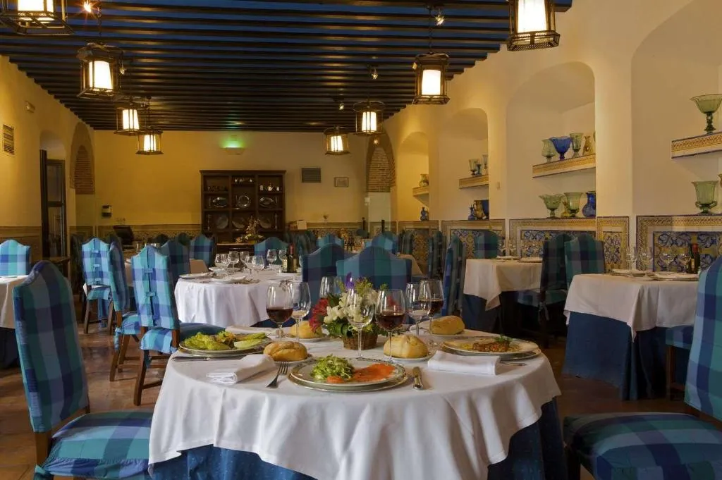 Restaurant, Parador de Chinchon, Madrid