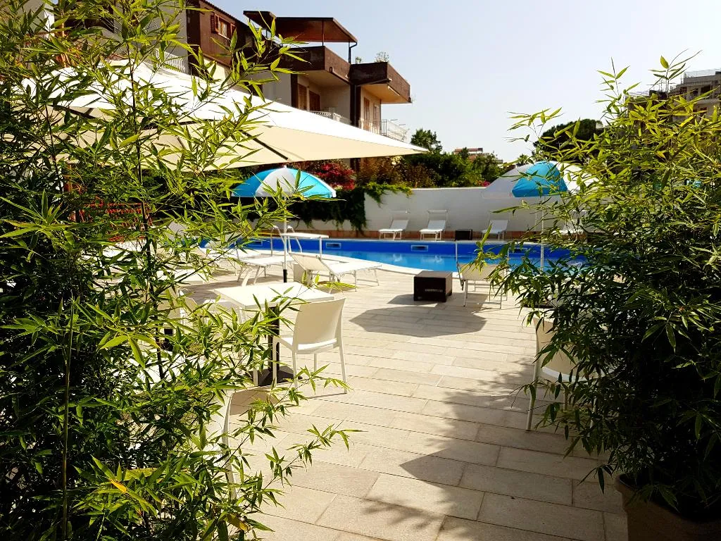 Pool, Hotel Alexander, Catania