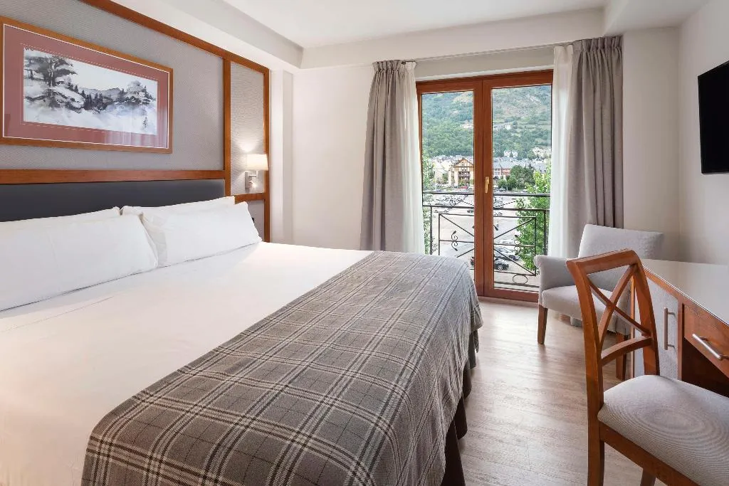 Room STANDARD Room, Vielha Val d’Arán Affiliated by Melia, Costa Brava