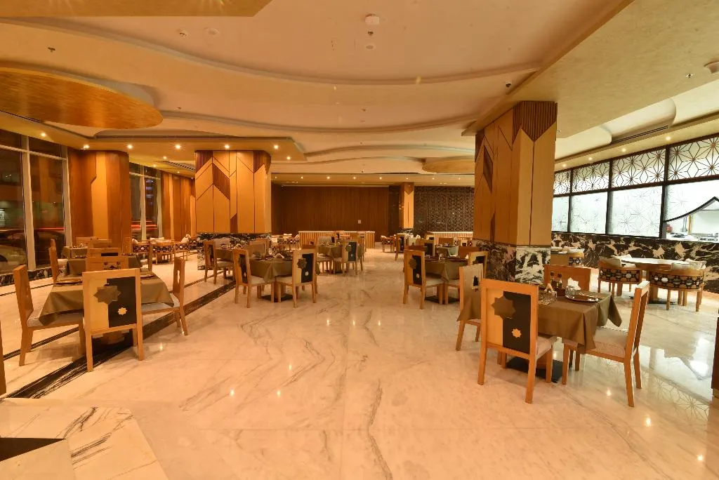 Restaurant, Luxe Grand Hotel Apartments, Dubai