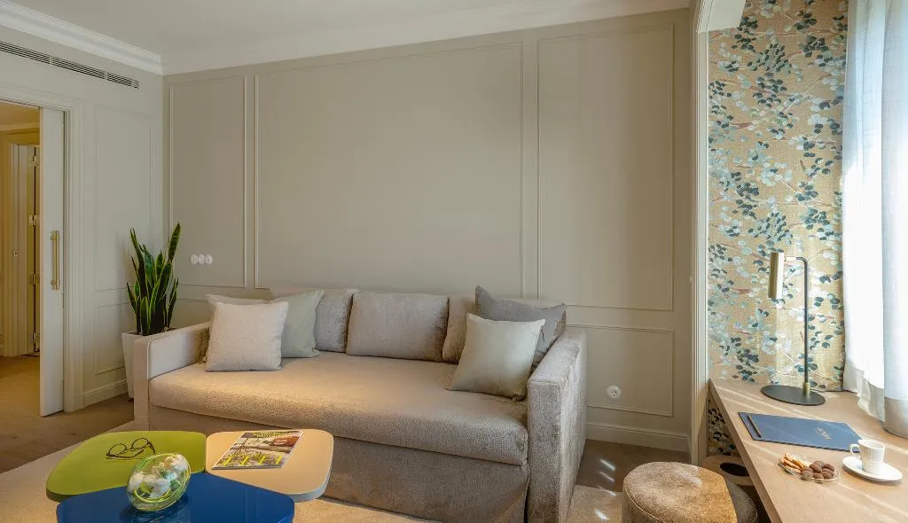 JUNIOR SUITE WITH VIEWS Room, El Avenida Palace, Barcelona