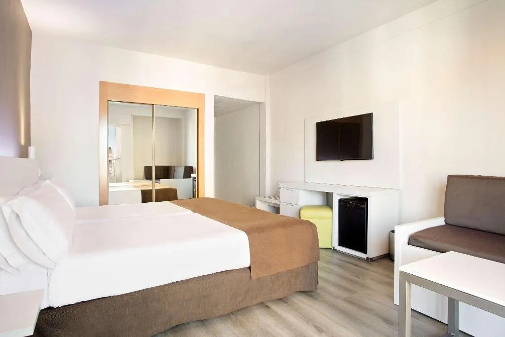 FAMILY ROOM WITH BALCONY Room, Sol Pelicanos Ocas, Costa Blanca