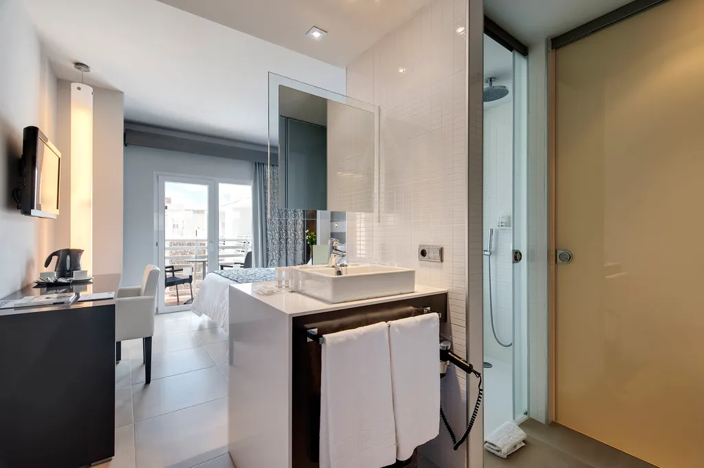 Double or Twin SUPERIOR Room, Barceló Hamilton Menorca -Adults Only, Menorca