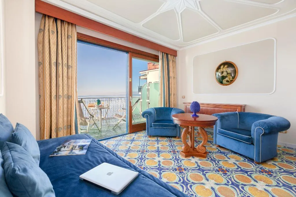 SUITE STANDARD Room, Alimuri Bay Resort, Naples