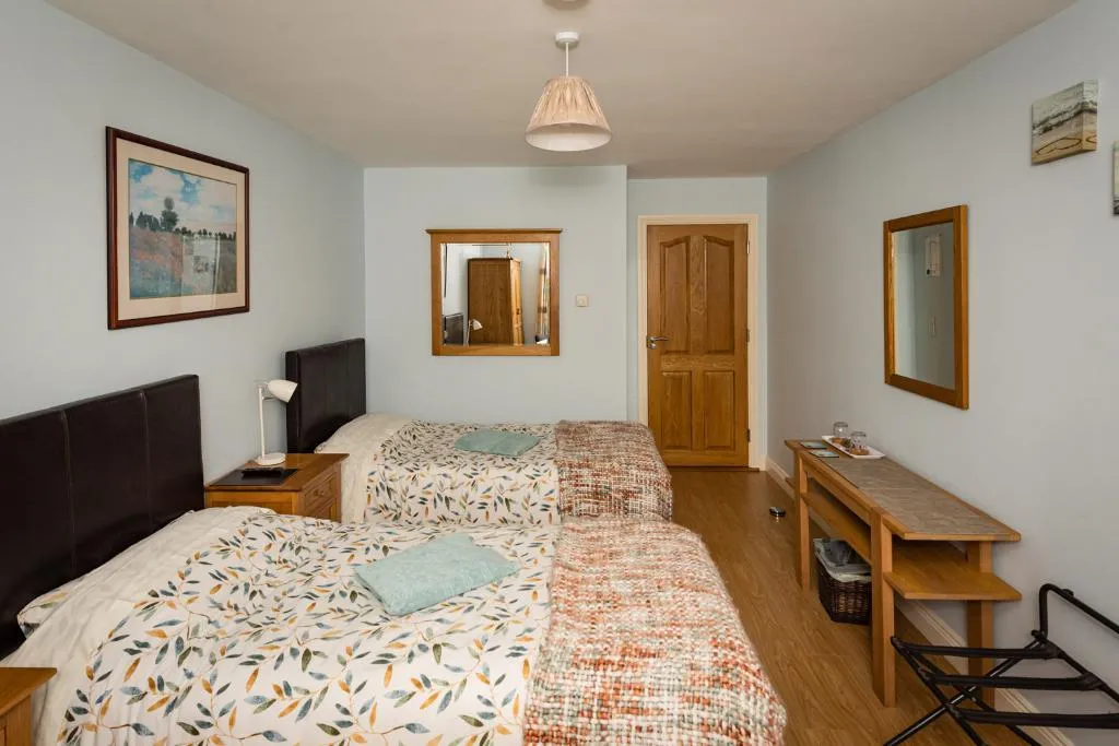 TWIN TWO BEDS Room, Kilcatten Lodge, Cork