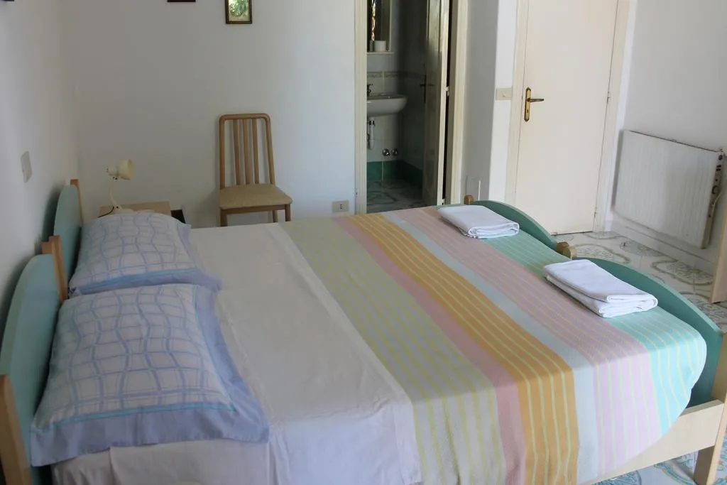 Double or Twin ECONOMY Room, Villa Luna di Miele, Naples