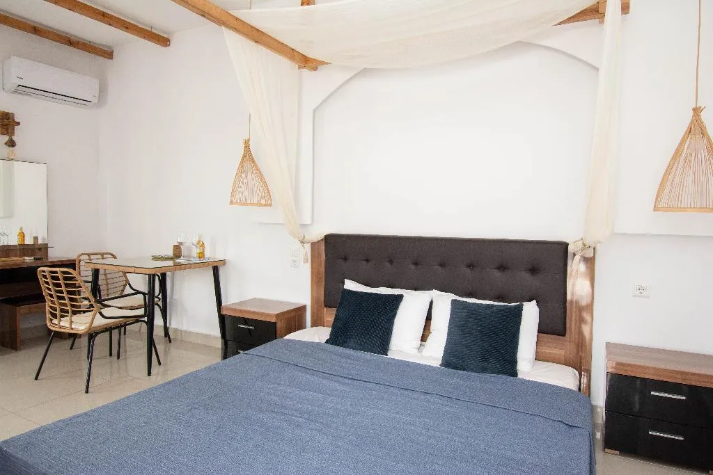 STUDIO WITH JACUZZI Room, OV Suites, Crete