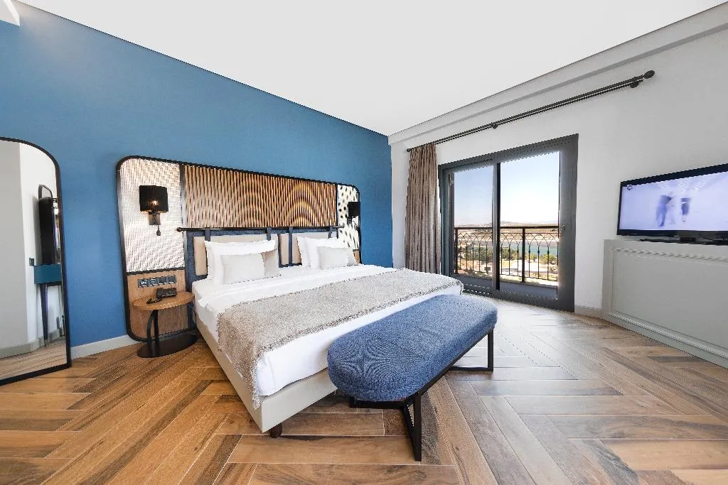 SUITE WITH BALCONY Room, Soliport Hotel & Spa, Izmir