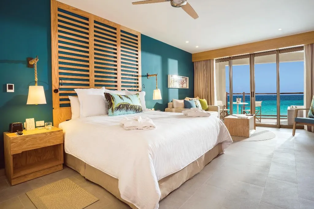 JUNIOR SUITE OCEAN VIEW KING BED Room, Dreams Natura Resort & Spa, Cancun Area