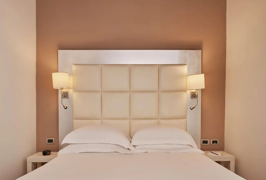 DOUBLE QUEEN SIZE BED Room, Palazzo Caracciolo Naples, Naples