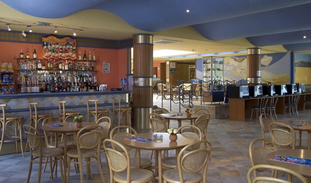 Bar, Kaliopa, Varna
