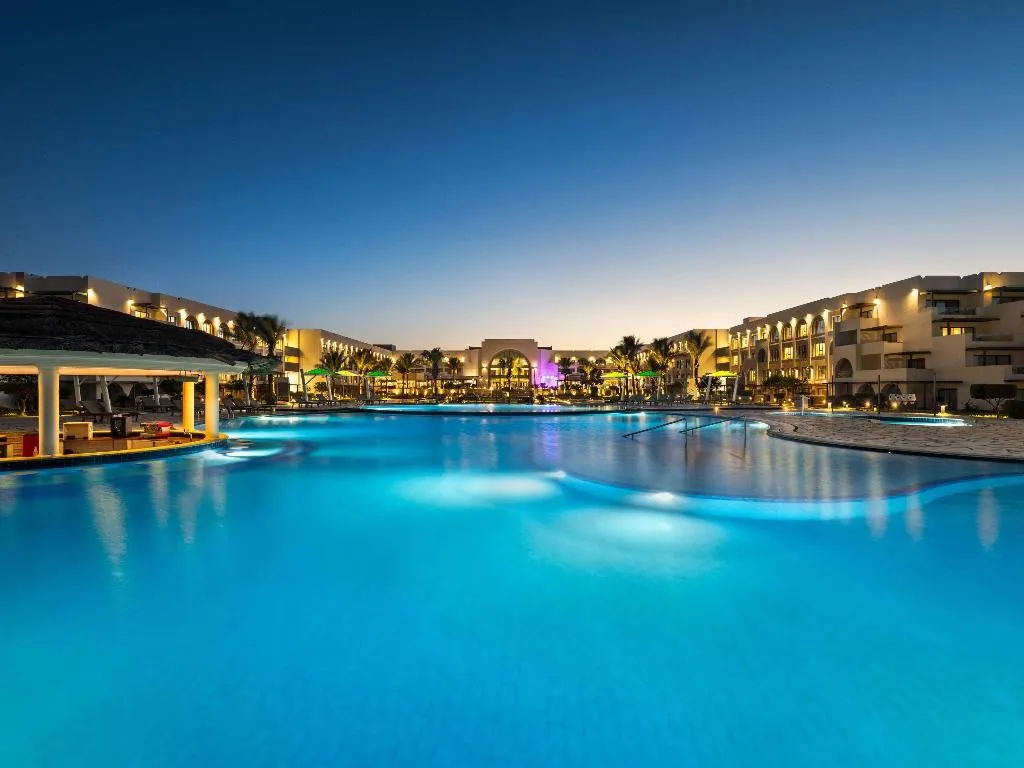 Bar, Mövenpick Waterpark Resort & Spa Soma Bay, Red Sea Riviera