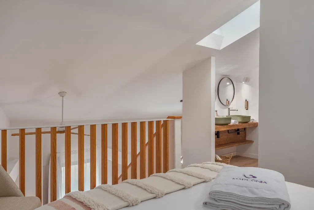 APARTMENT CAPACITY 8 THREE BEDROOMS Room, Marconia Boutique Residence, Costa Brava