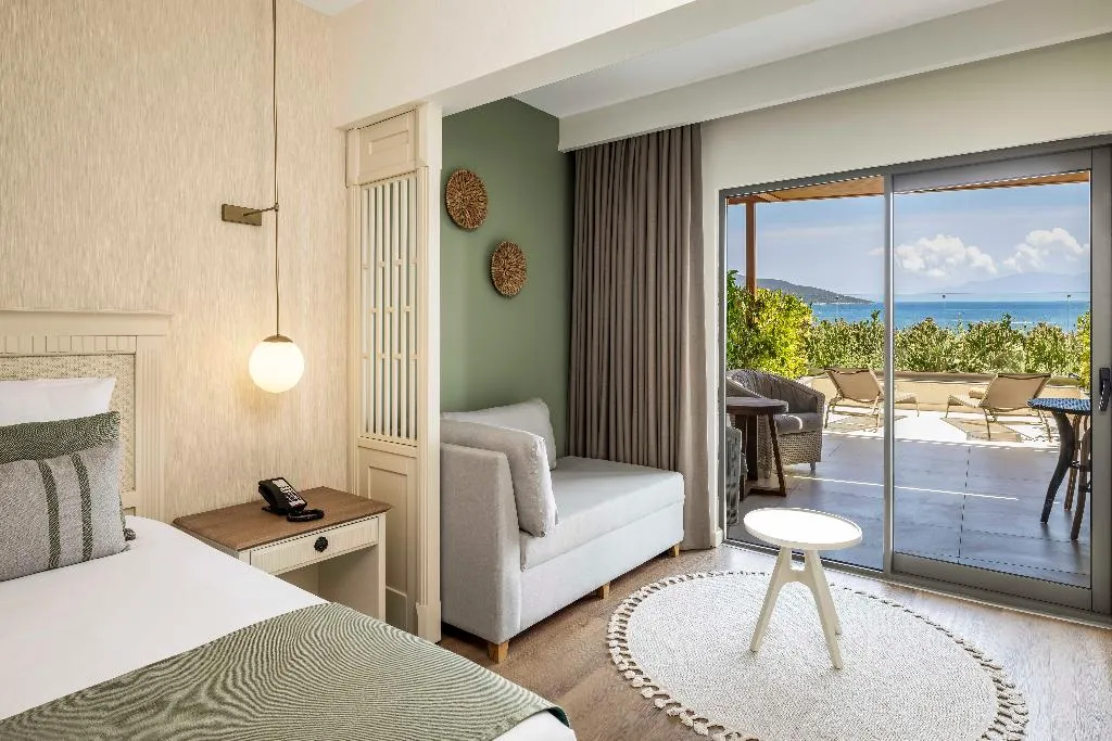 TRIPLE WITH TERRACE Room, Mirada Exclusive Hotel Bodrum, Bodrum