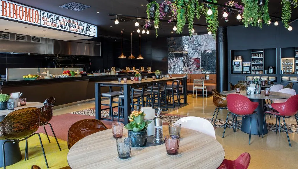 Restaurant, Novotel Barcelona Cornella, Barcelona