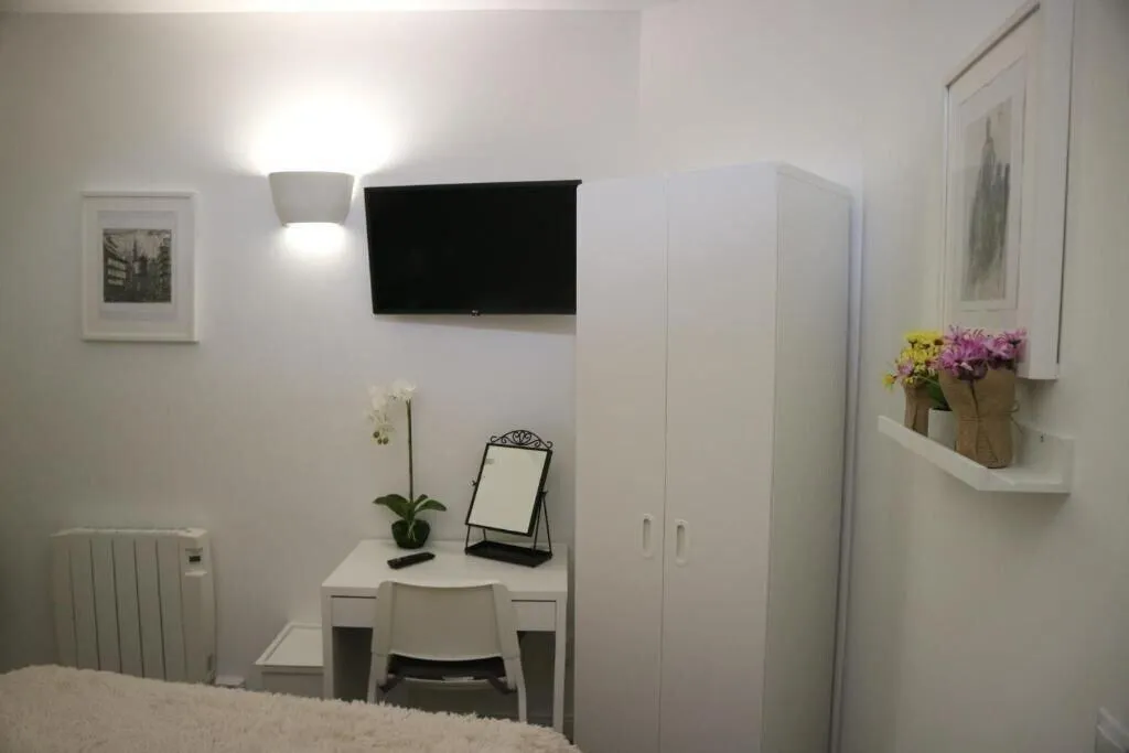 Room, Residencial Triunfo, Porto