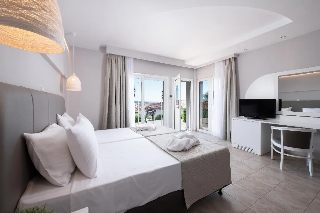 FAMILY ROOM SUPERIOR Room, Alexandros Palace Hotel & Suites, Halkidiki