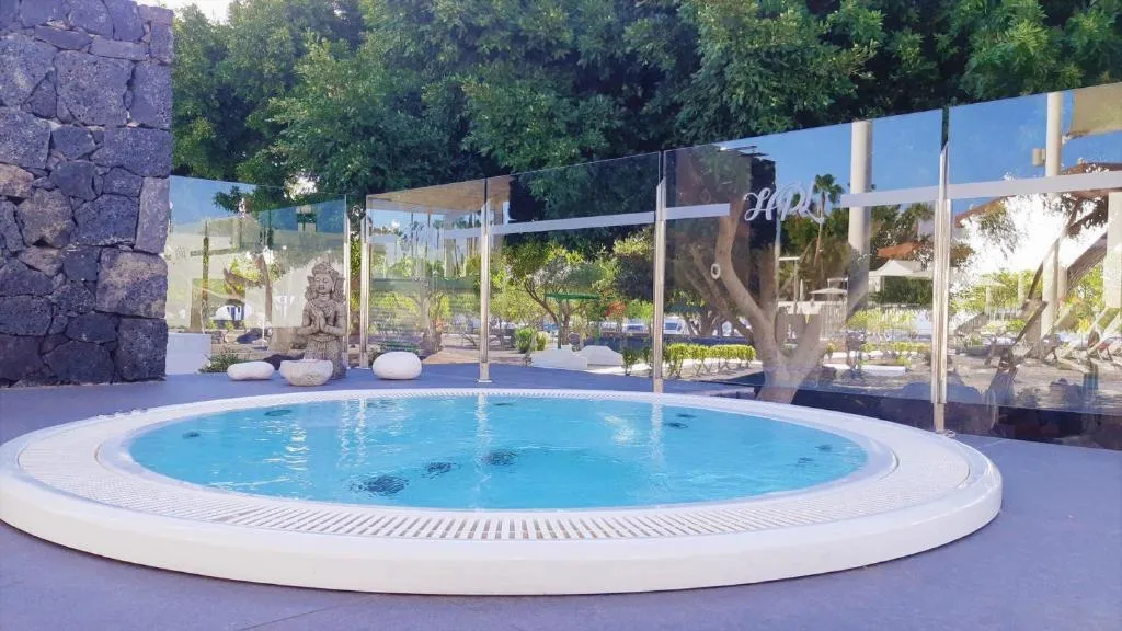 Pool, Hyde Park Lane, Lanzarote