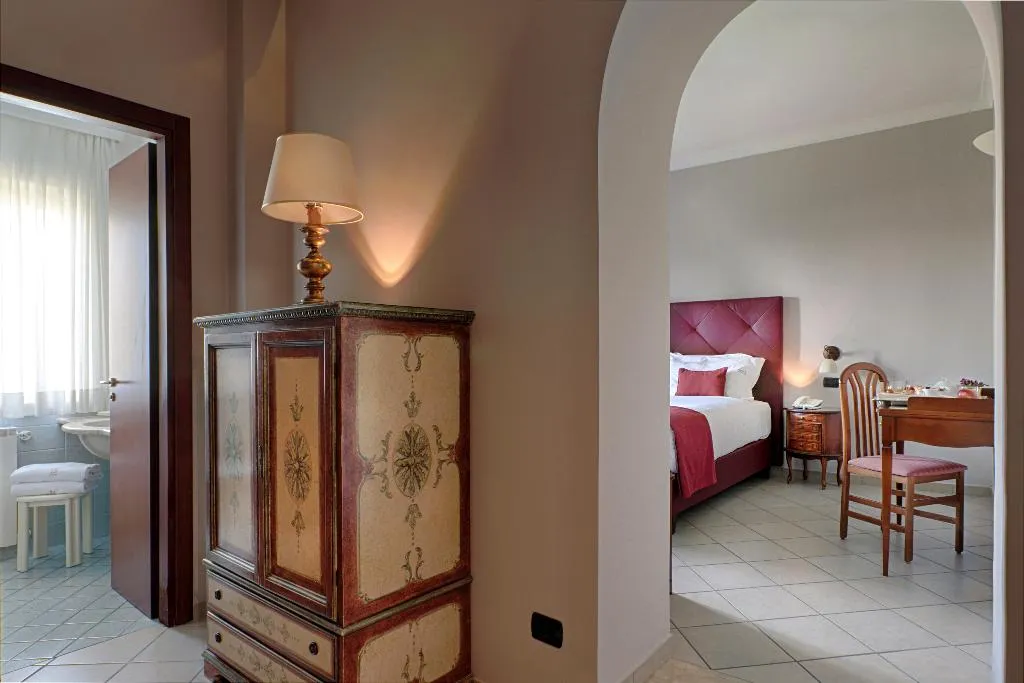 DOUBLE SUPERIOR Room, Montespina Park Hotel, Naples