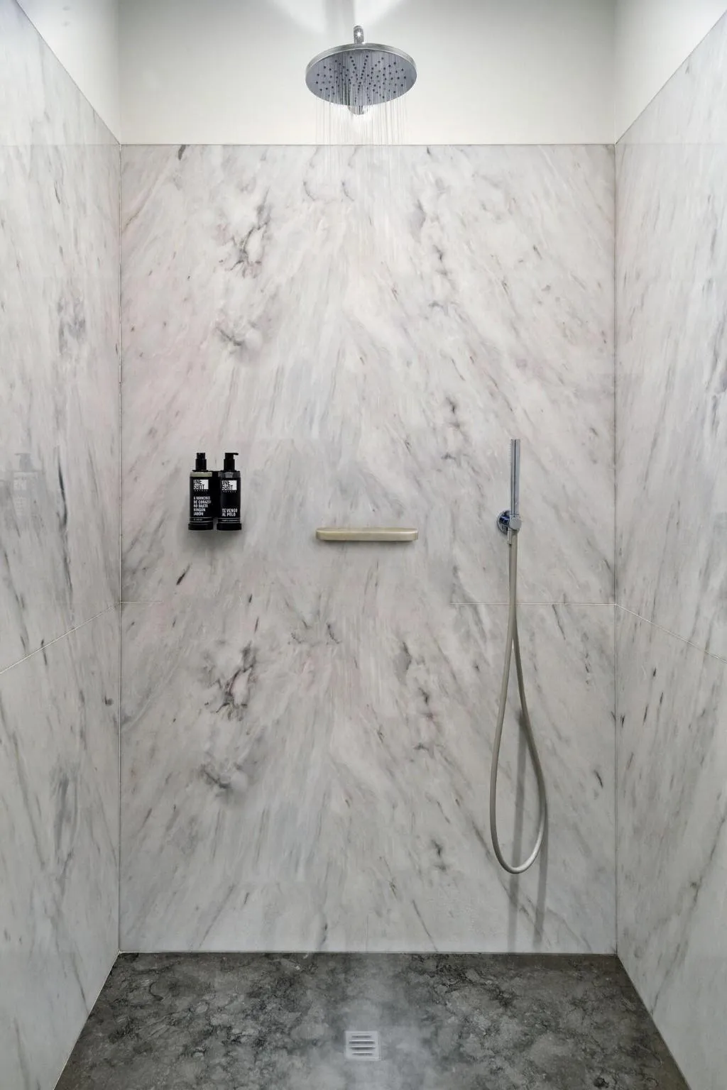 Room, One Shot Aliados Goldsmith, Porto