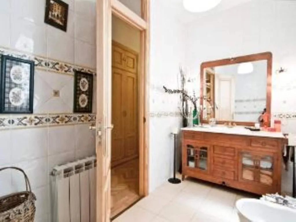 Room, Madrid Center Fuencarral Pedestrian, Madrid