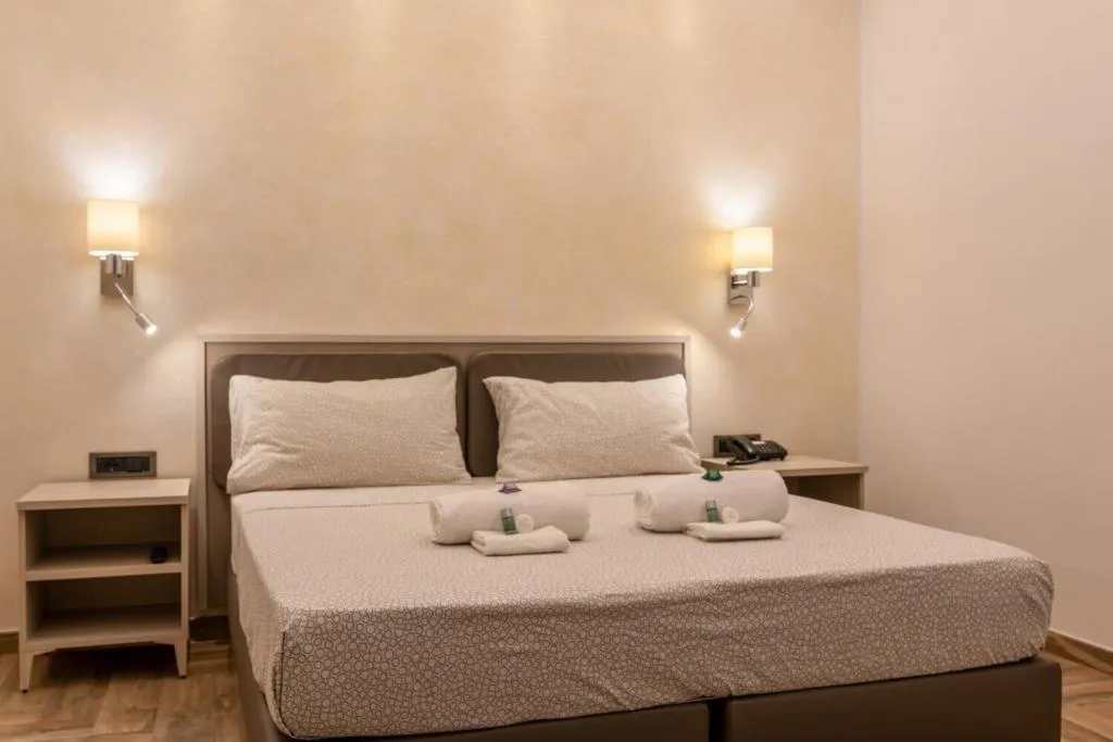 Room, B B Lorenzo De Medici, Florence