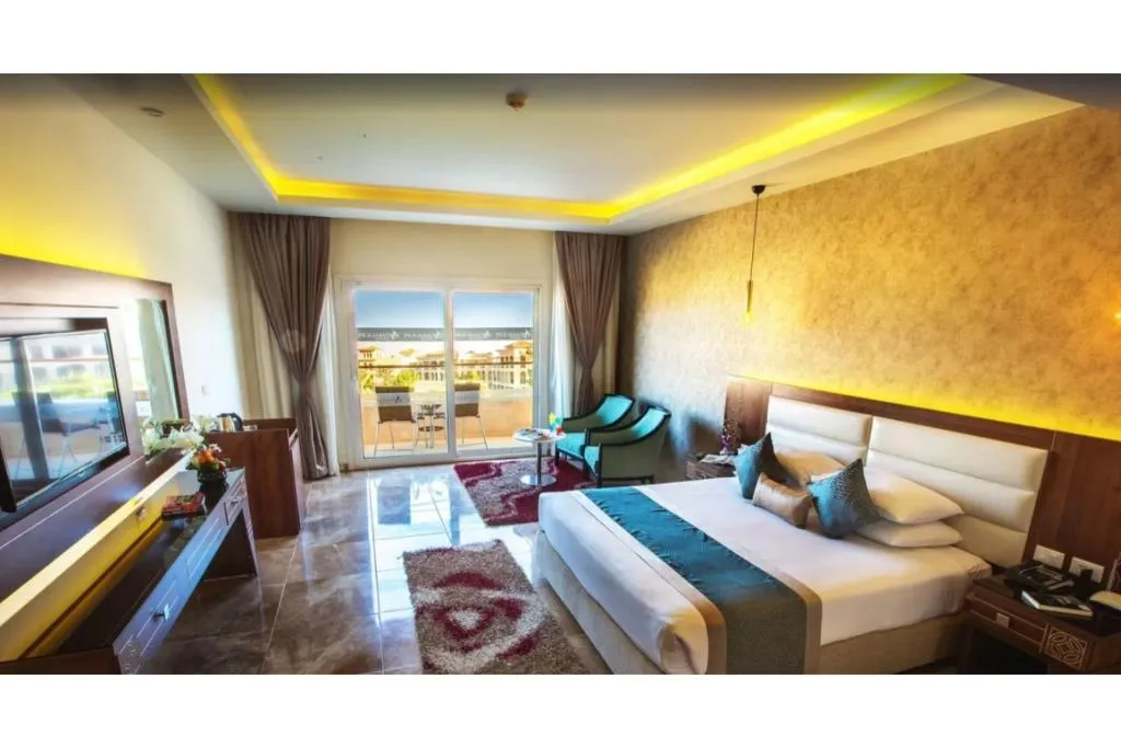 FAMILY ROOM POOL VIEW Room, Pickalbatros Royal Moderna Resort -Sharm El Sheikh, Red Sea Riviera