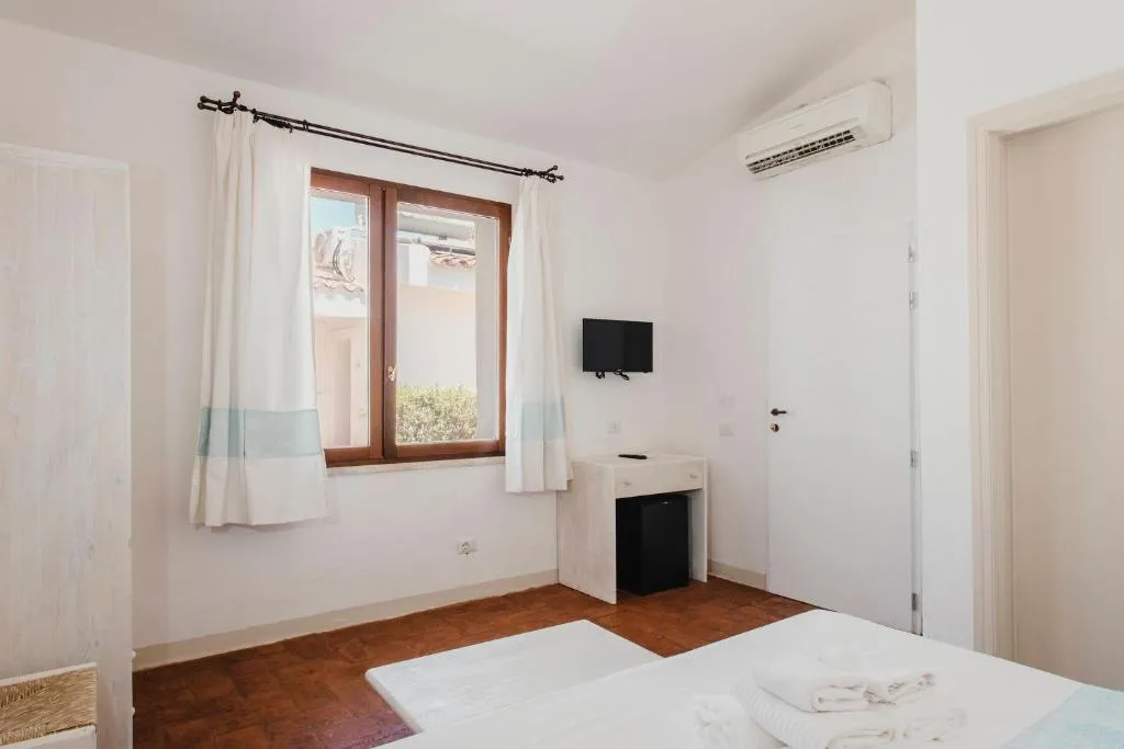 Double or Twin CLASSIC Room, Resort Fior di Sardegna, Olbia