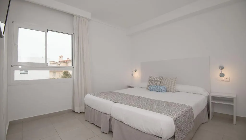 Double or Twin STANDARD Room, Chevy Hotel & Suites, Majorca