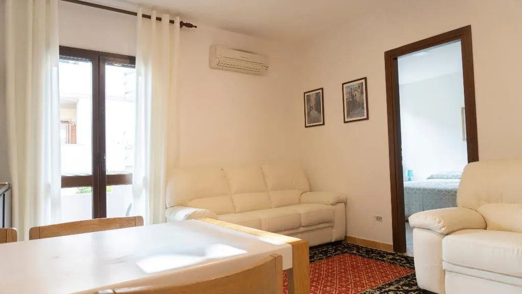 APARTMENT THREE BEDROOMS TWO BATHROOMS Room, PMS CaseVacanze Olbia, Olbia