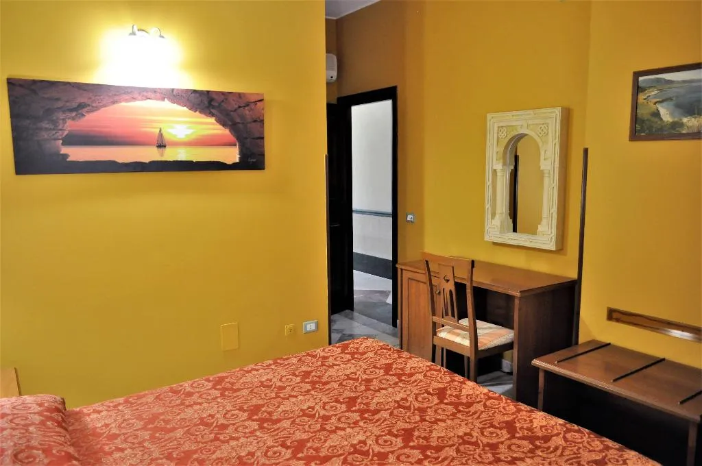 DOUBLE STANDARD Room, Al-Taïr, Palermo