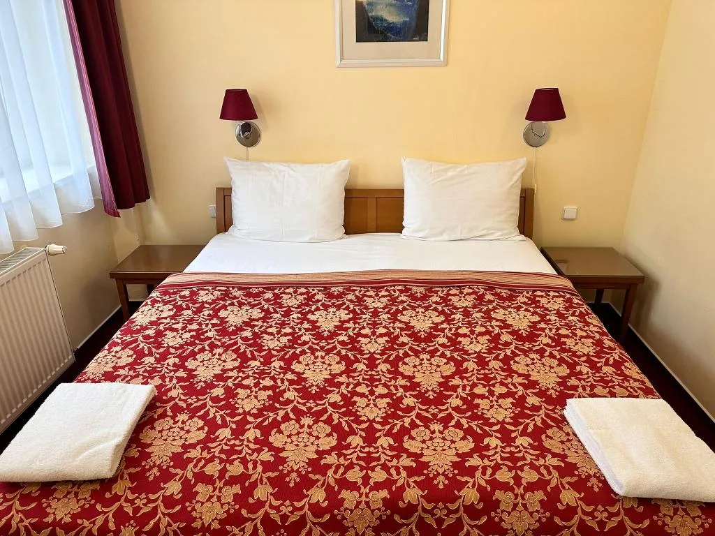 QUADRUPLE STANDARD Room, Cloister Inn, Prague