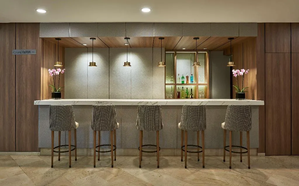 Bar, iStay by NH Ciudad de Valencia Hotel, Valencia