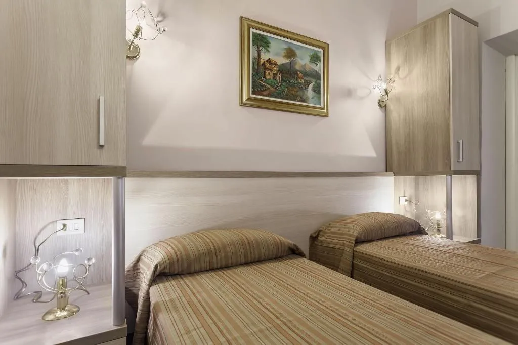 Room, Domus Napoleone, Naples