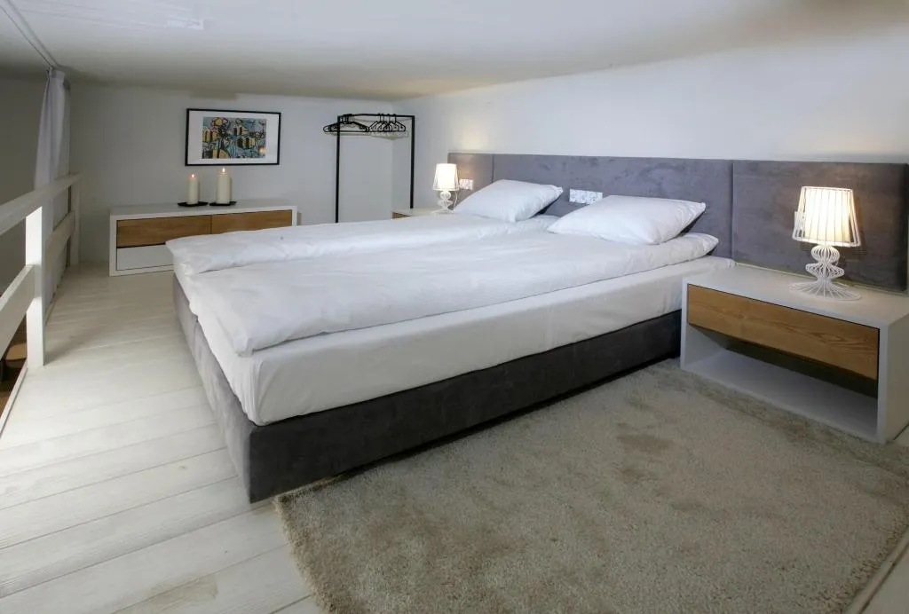 Room, Dom Turysty - Pokoje Goscinne, Krakow