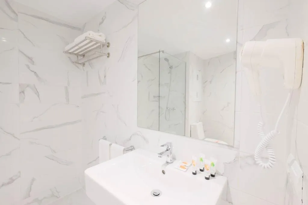 APARTMENT STANDARD Room, Azuline Palmanova Gardens, Majorca