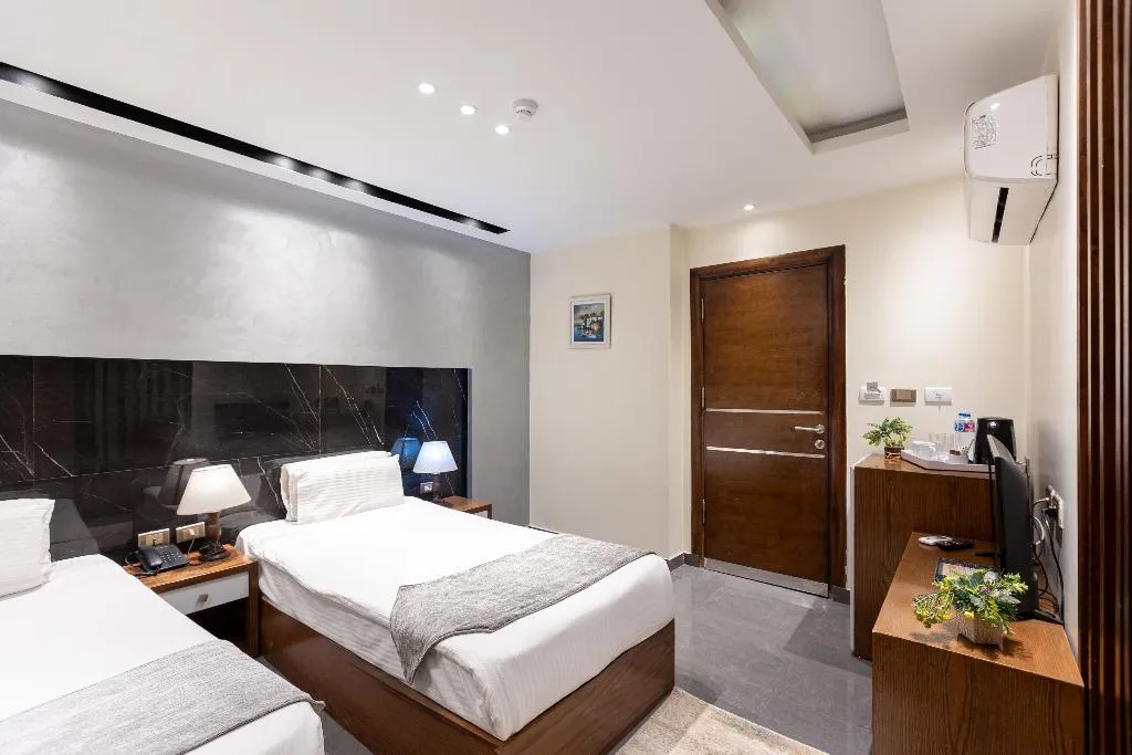 TWIN STANDARD Room, Pyramids Yard Hotel, Cairo