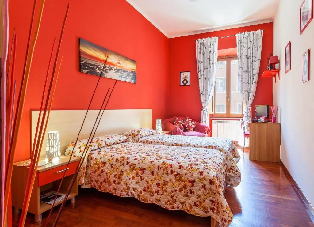 Room, Music Guesthouse Bed And Breakfast, Naples