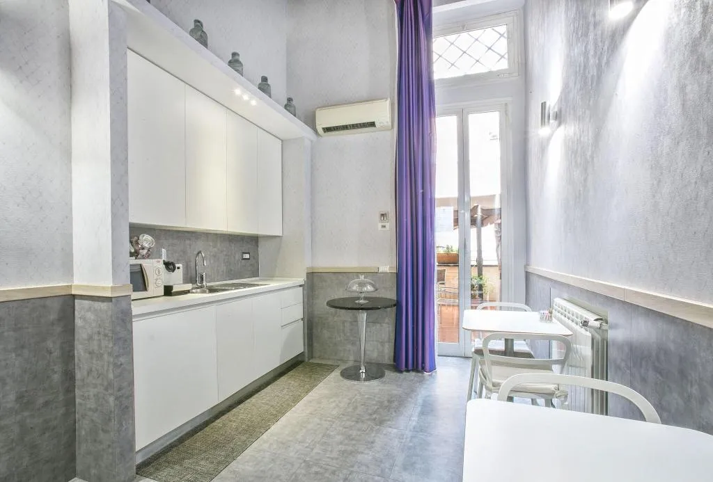Lobby, History Suite, Rome