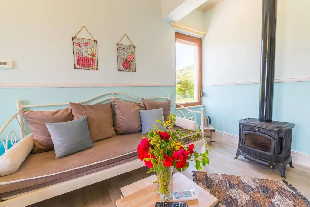 TRIPLE LUXURY Room, Aravanes Mountain Resort & Eco Cuisine, Crete