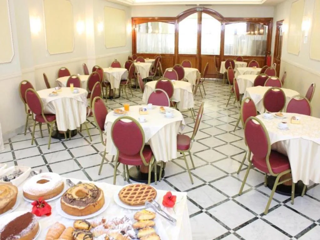 Restaurant, Hotel Romulus, Rome