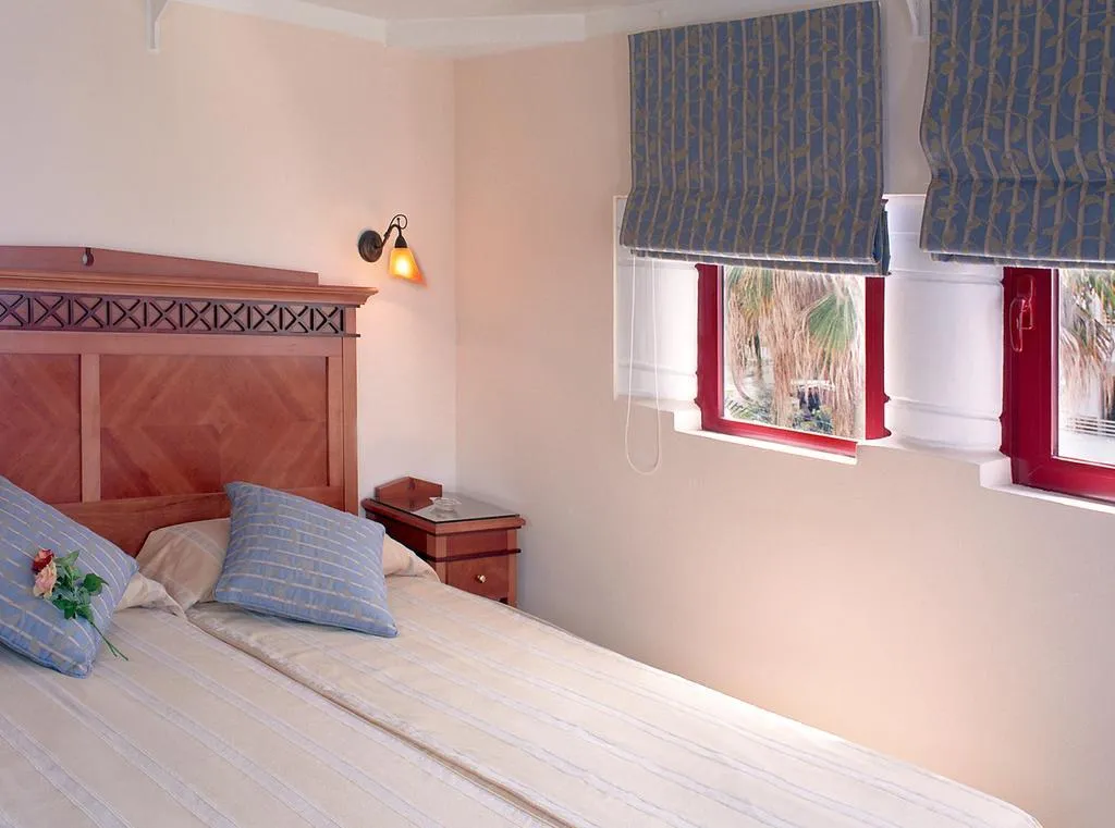 Room, Ciutat Jardi, Majorca