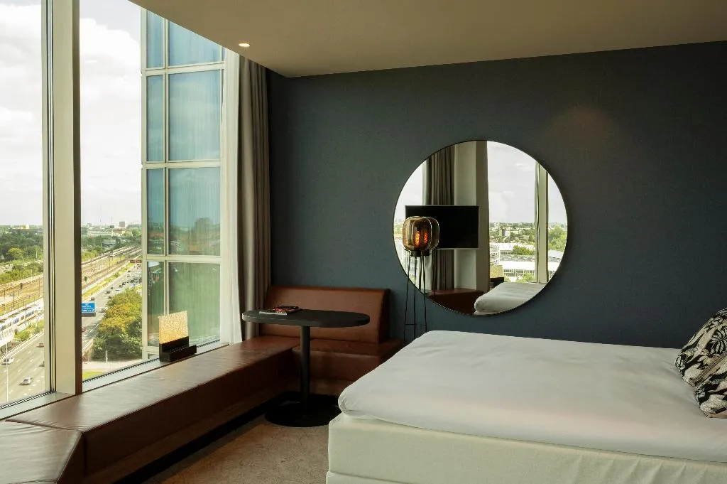 DOUBLE SUPERIOR KING BED Room, Van der Valk Hotel Amsterdam Zuidas, Amsterdam